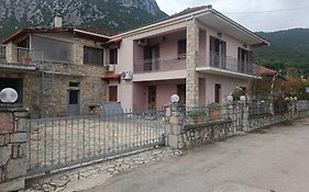Kontolati'S Mountain House